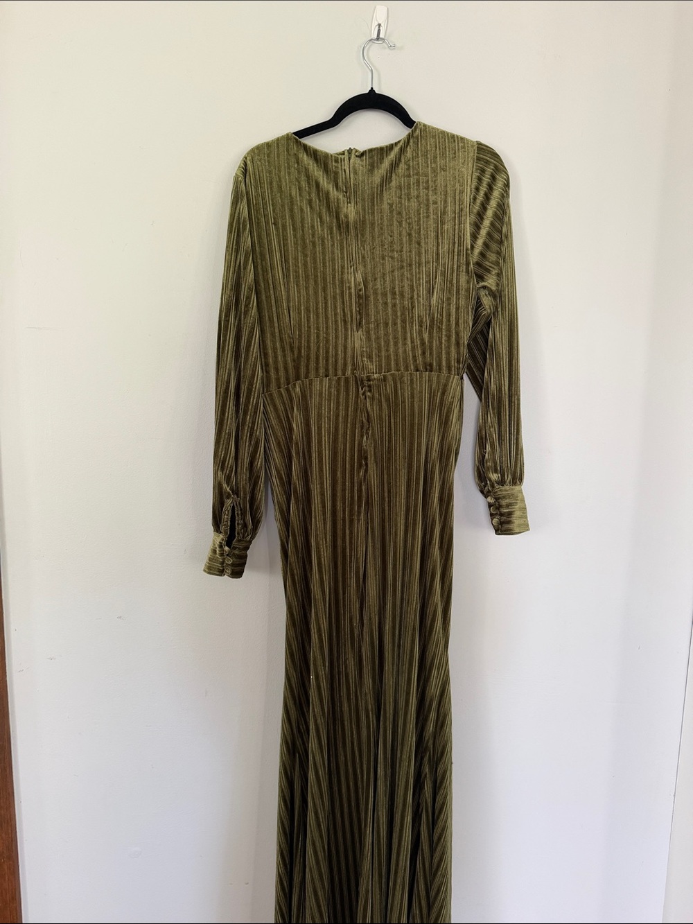 Unique Vintage | Olive Green Velvet Ruched Maxi Dress - Picture 8 of 8